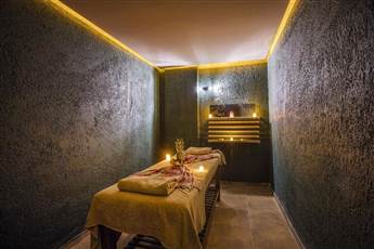 Hawaii Suite Beach Hotel 3*