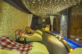 Hawaii Suite Beach Hotel 3*