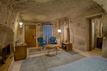 Hera Cave Suites