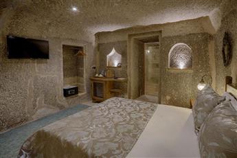Hera Cave Suites