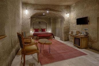 Hera Cave Suites