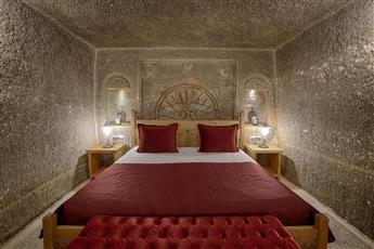 Hera Cave Suites