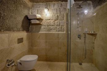 Hera Cave Suites