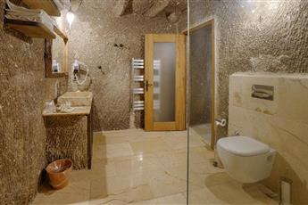 Hera Cave Suites