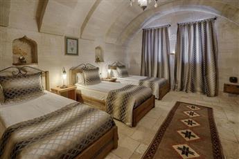 Hera Cave Suites