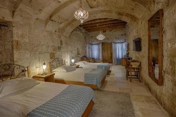 Hera Cave Suites