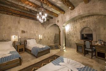 Hera Cave Suites