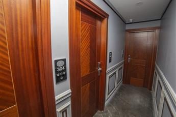 HHK Hotel Downtown 4*