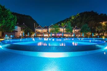 Hillside Beach Club 5*