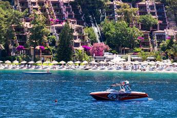 Hillside Beach Club