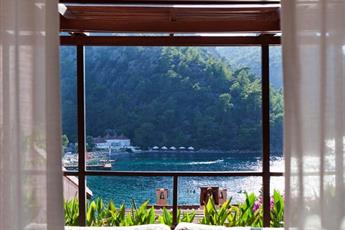 Hillside Beach Club