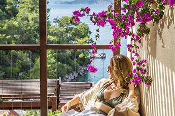 Hillside Beach Club