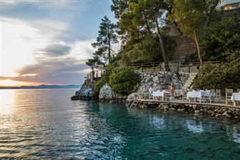 Hillside Beach Club
