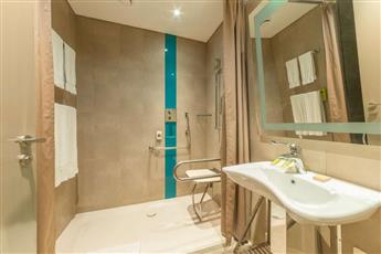 Hilton Garden Inn Istanbul Ataturk Airport 4*