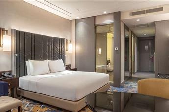 Hilton Istanbul Bakirkoy 5*