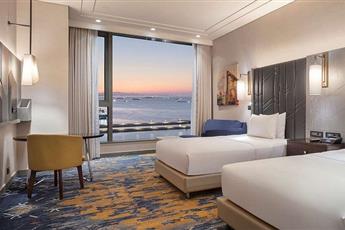 Hilton Istanbul Bakirkoy 5*