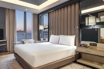 Hilton Istanbul Bakirkoy 5*