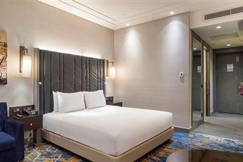 Hilton Istanbul Bakirkoy 5*