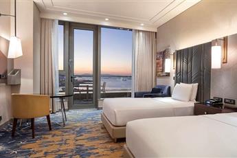 Hilton Istanbul Bakirkoy 5*
