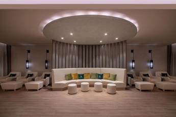 Hilton Istanbul Bakirkoy 5*