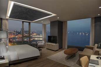 Hilton Istanbul Bakirkoy 5*