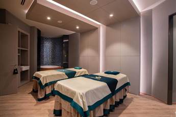 Hilton Istanbul Bakirkoy 5*