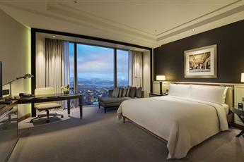 Hilton Istanbul Bomonti Hotel & Conference Center 5*