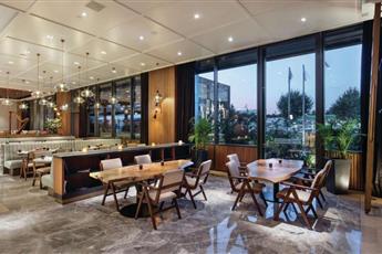 Hilton Istanbul Maslak 5*