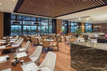 Hilton Istanbul Maslak 5*