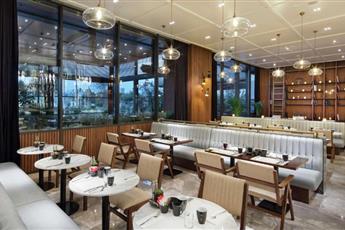 Hilton Istanbul Maslak 5*