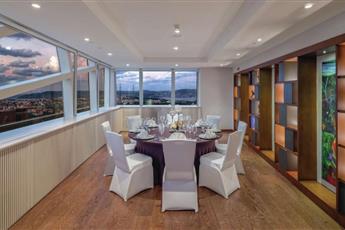 Hilton Istanbul Maslak 5*