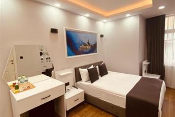 Hodegon Suite Hotel 4*