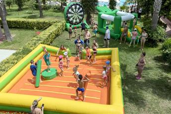 Holiday Garden Resort 5*