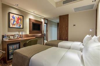 Holiday Inn Antalya Lara