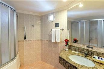 Holiday Park Resort 5*