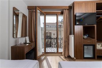 Hotel Black Tulip 4*