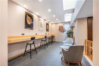 Hotel Bristol