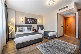 Hotel Bristol