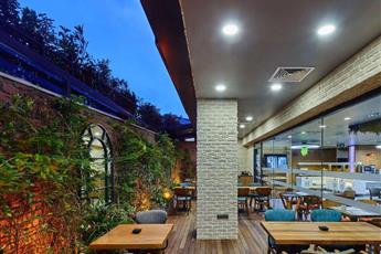 Ibis Istanbul Airport 4*