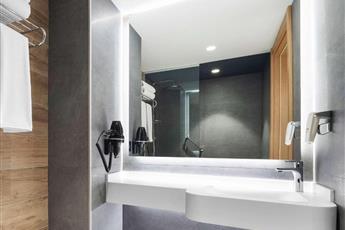 Ibis Istanbul Sisli 4*