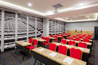 Ibis Istanbul West 3*