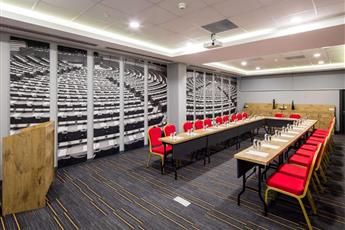 Ibis Istanbul West 3*