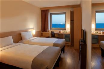 Ibis Istanbul Zeytinburnu Hotel 3*