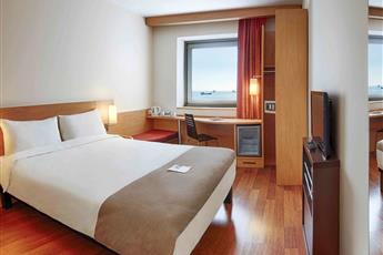 Ibis Istanbul Zeytinburnu Hotel 3*