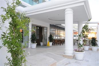 Idas Hotel - Adults Only 16+
