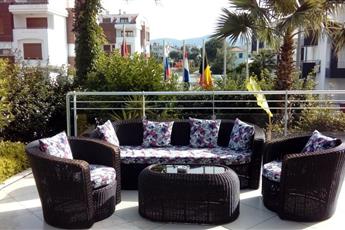 Ideal Pearl Hotel - Adults Only 16+