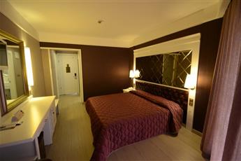 Ideal Pearl Hotel - Adults Only 16+