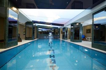 Ilkbal Deluxe Hotel 4*