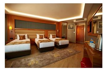 Ilkbal Deluxe Hotel 4*