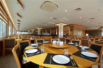 Ilkbal Deluxe Hotel 4*